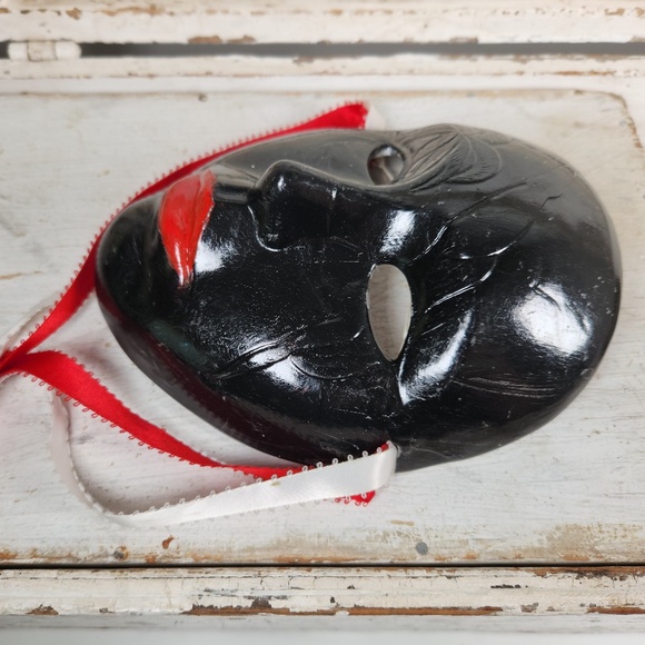 VTG Hand Painted Black & Red Ceramic Face Mask Wall Decor- Mardi Gras Masquerade - Picture 4 of 9